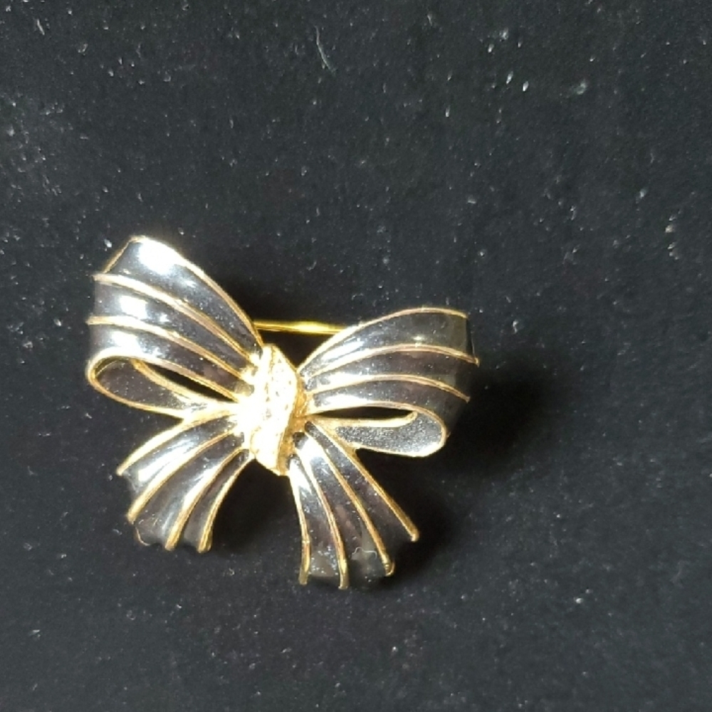 Avon Vintage Gold and Black Bow Brooch